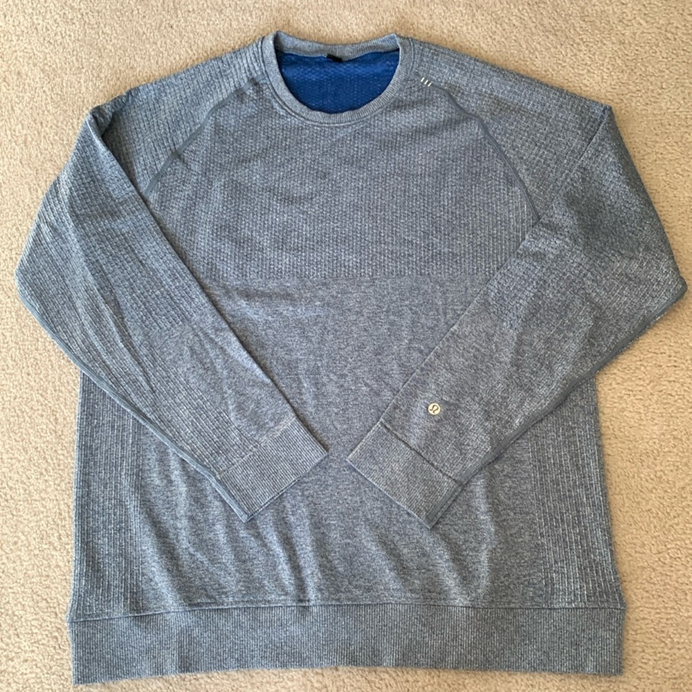 Lululemon men’s. . Slight stretch material.No size tags but likely xl or xxl.